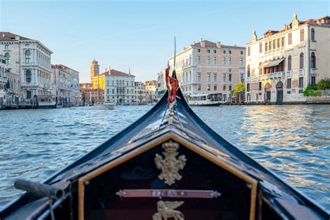 What You Need to Know Before Taking a Gondola Ride in Venice (+ Tips!)