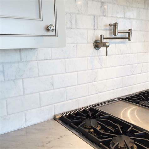 20+ White Carrara Marble Backsplash – The Urban Decor