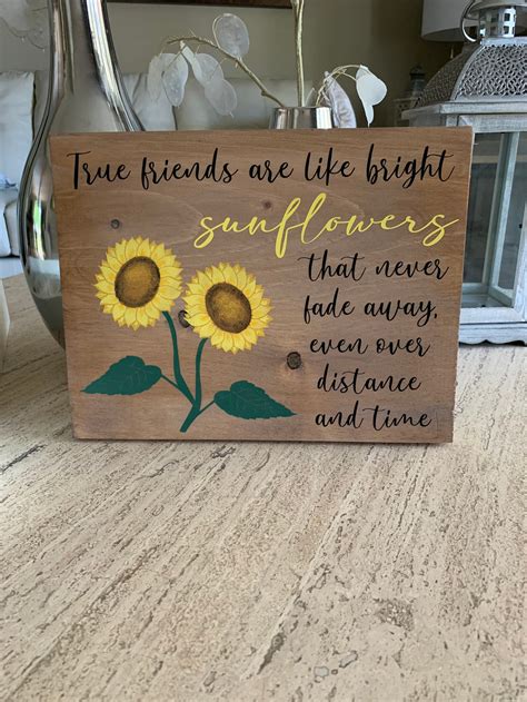 True Friends Sunflower Quote Painted Wood Sign - Etsy