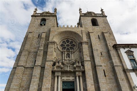 Panoramic view of the Porto Cathedral Se Porto, Portugal 10909949 Stock Photo at Vecteezy