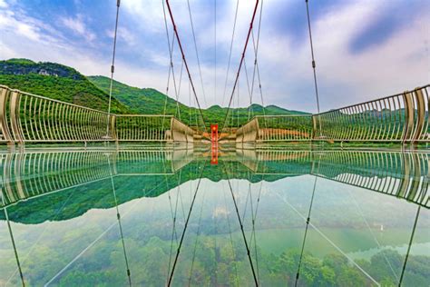 Glass-Bridge-in-Huangchuan-Three-Gorges-Scenic-Area-by-UAD-10 – aasarchitecture