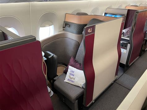 Qatar Airways Airbus A350 1000 Business Class - Image to u