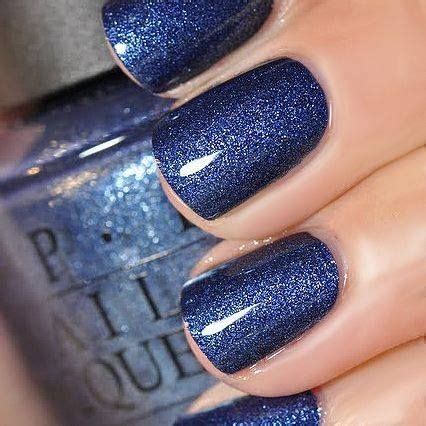 OPI's Russian Navy Suede is looking gorgeous! Although I am partial myself to that Peacock shade ...