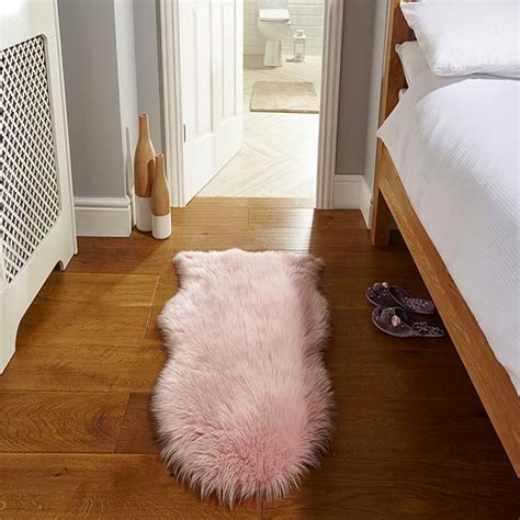 Faux Fur Pink Rug | Furniture in Fashion