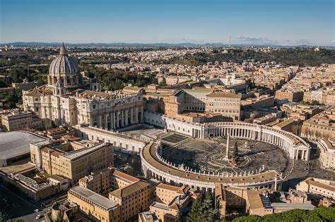 St. Peter's Basilica in Rome - Visit the Seat of the Roman Catholic Church – Go Guides