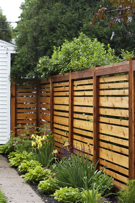 40+ Lovely DIY Privacy Fence Ideas - Page 30 of 30