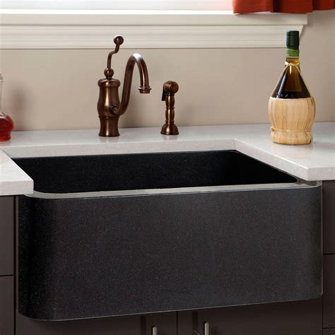 Black granite farmhouse sink | Hawk Haven