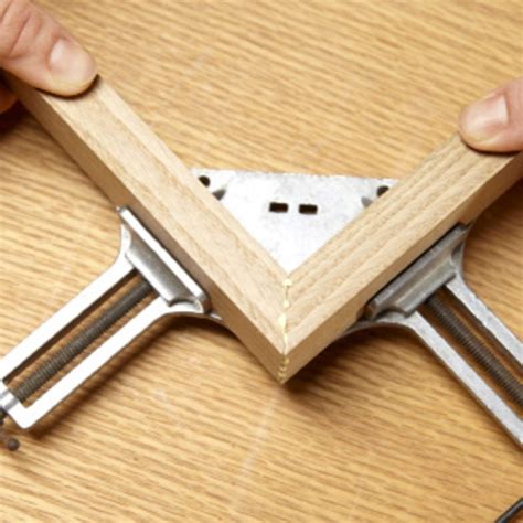 Make a Perfect Miter Joint | Family Handyman | The Family Handyman