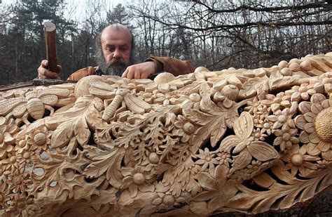 Bulgarian master of wood carving breathes new life into withered trees - Culture