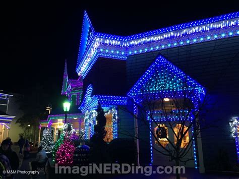 Dollywood Christmas Lights - ImagiNERDing