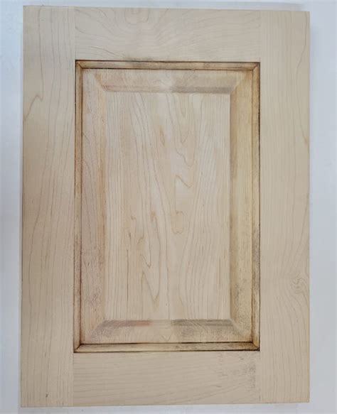 High-quality Raised Panel Door - Maple | New England Cabinet Doors