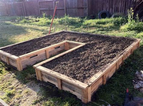 12 DIY Raised Garden Bed Ideas