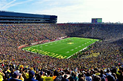 Michigan Stadium Wallpaper - WallpaperSafari