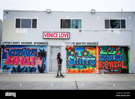 Colorful street art in Venice Beach, California, USA Stock Photo - Alamy