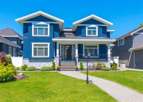 31 Houses with a Blue Exterior (Photos - All Types of Blue) | House exterior blue, House paint ...