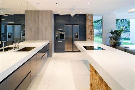 Solid Surface Countertops (Design Guide | Pros & Cons)