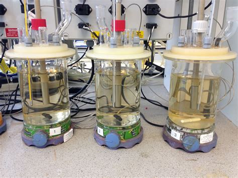 Corrosion testing products - Estimating corrosion is weight loss analysis