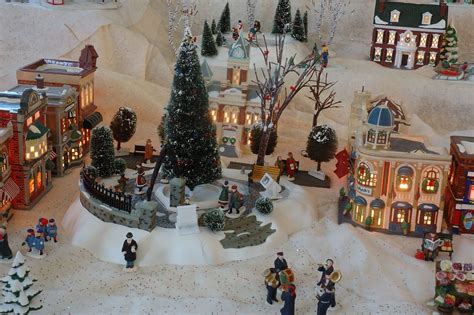 Gene's Snow Village Pictures | Christmas village display, Christmas village displays, Christmas ...