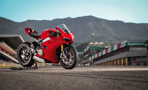 Ducati Wallpapers - Top Free Ducati Backgrounds - WallpaperAccess