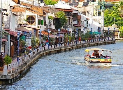 Malacca River Cruise Local Tour, Daytrips, Sightseeing Packages | Easybook®(MY)