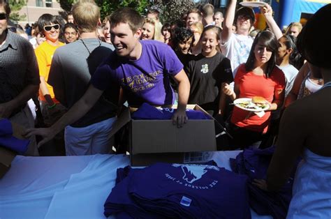 New Mascot at the College of Idaho | Photo Gallery | idahopress.com