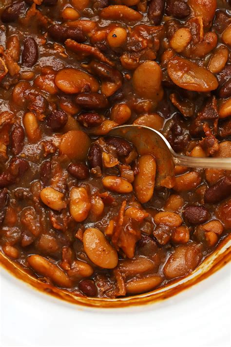 Easy Slow Cooker Baked Beans Recipe (With Bacon!)