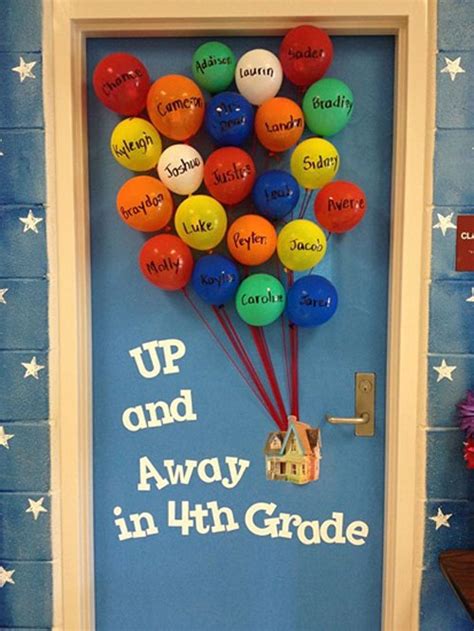 Wow the class with these cool back to school bulletin board ideas! - onecreativemommy.com