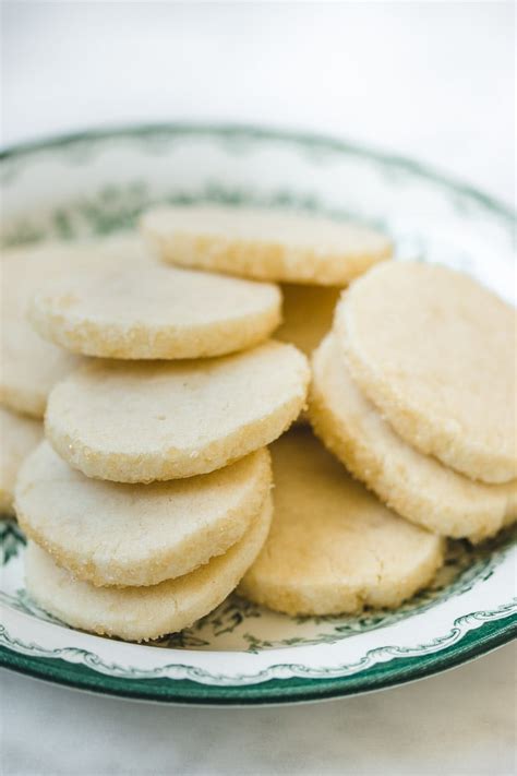 Easy and Perfect Butter Cookies - Pretty. Simple. Sweet.