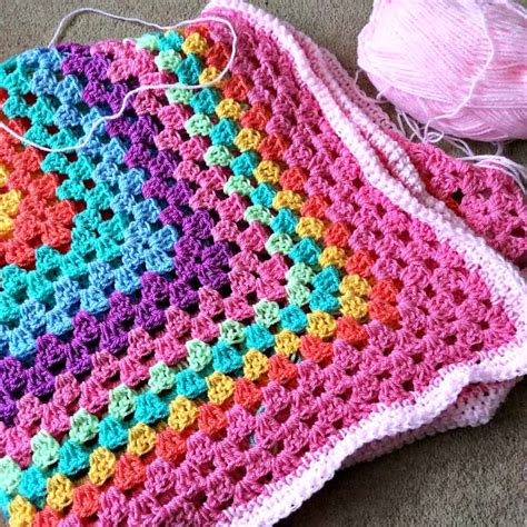 Giant Granny Square Crochet Baby Blanket - BakingQueen74