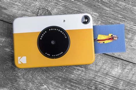 Kodak Printomatic Instant Print Camera | Gadgetsin