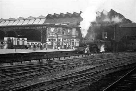 From its grave past to its 'bubble roof' - Victoria Station's place in Manchester history ...