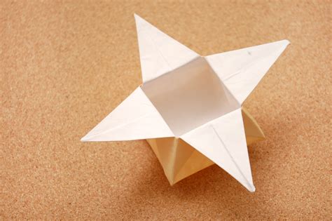 How to Make an Origami Star Box (with Pictures) - wikiHow