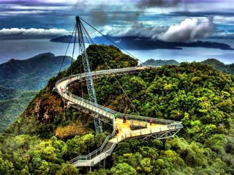 Vietnam's Golden Bridge to China's Hongyagu glass bridge - 8 amazing bridges of the world in ...