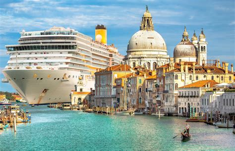 Italy FINALLY Bans Huge Cruise Ships in Venice. - Daily Candid News