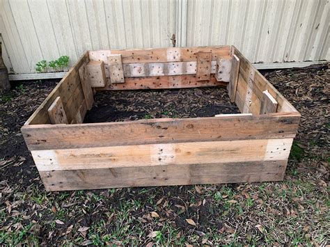 Build A Raised Garden Bed From Old Pallets | Gardening With Angus