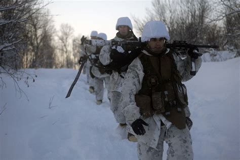 Marines make their way through the snow | U.S. Marines with … | Flickr