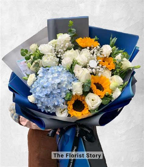 Hydrangea Bouquet – The Florist Story ( Florist Johor Gift Shop & Flower & Cake Delivery )