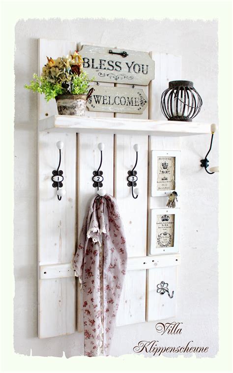 Warm Welcome Barn Door Décor — Homebnc