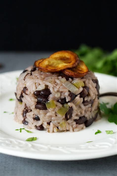 Classic Cuban Black Beans and Rice - Moros Y Cristianos