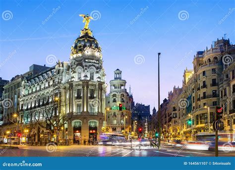 Madrid, Metropolis Building and Gran Via at Night Editorial Photography - Image of architecture ...