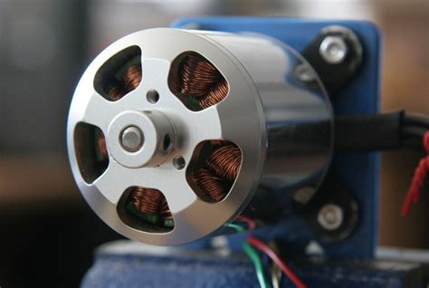 Hobby motors in your robots | Details | Hackaday.io