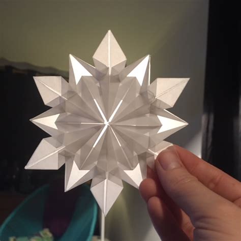 Let it snow... origami snowflakes! - ARTFUL MATHS