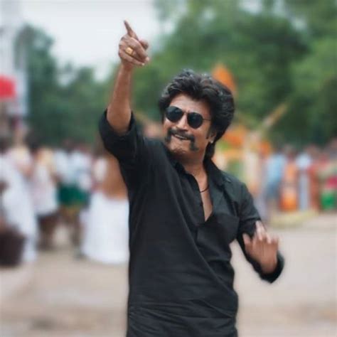 Thalaivar dance | 10 shots in Petta trailer that reminded us 90's Rajini