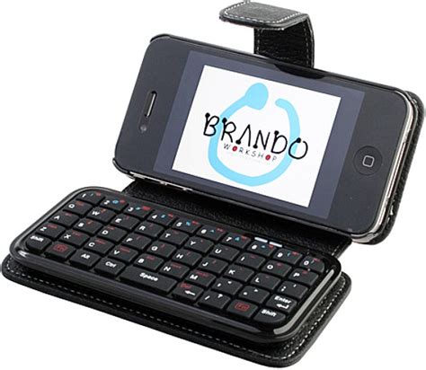 iPhone 4 Leather Case with Bluetooth Keyboard