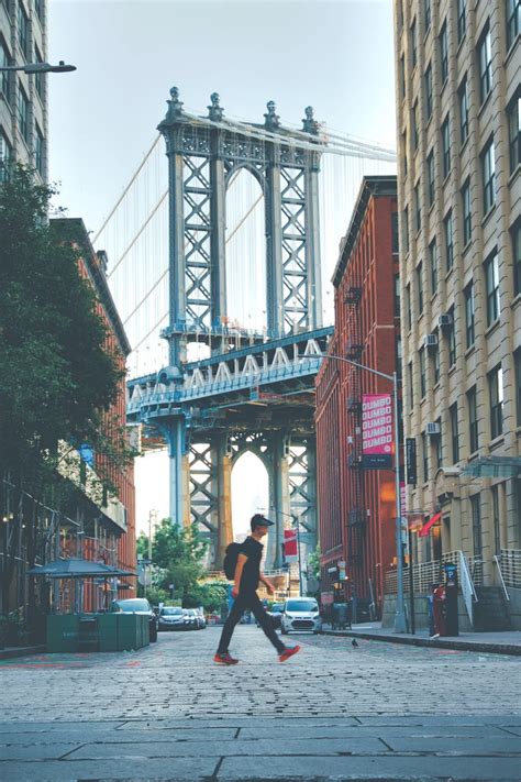 Visiting the Manhattan Bridge View Spot in Dumbo | Photo Location & Tips