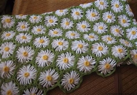 15 Crochet Daisy Flower Blanket Free Patterns - Home and Garden Digest