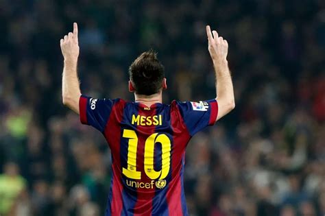 'Nobody compares to Messi', says Luis Enrique after Barcelona star breaks La Liga goals record ...