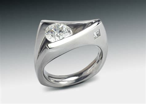 Floating Diamond Flare Ring | Skylight Jewelers