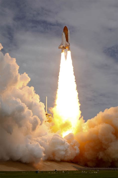 NASA STS-135 Final Space Shuttle Launch Photos | Public Intelligence