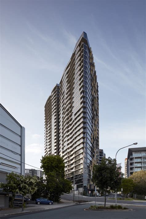 Brisbane 1 Apartments / bureau^proberts | ArchDaily